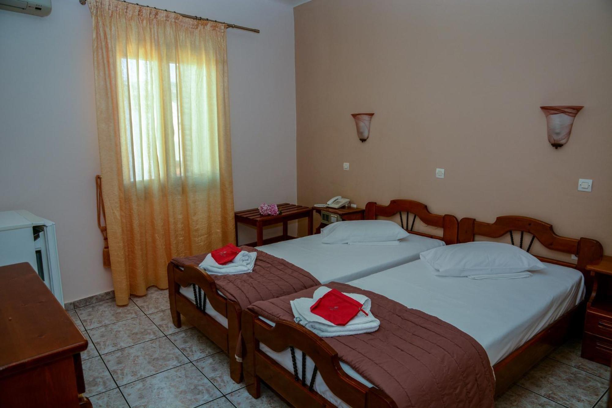 Poseidonio Hotel Тинос Екстериор снимка