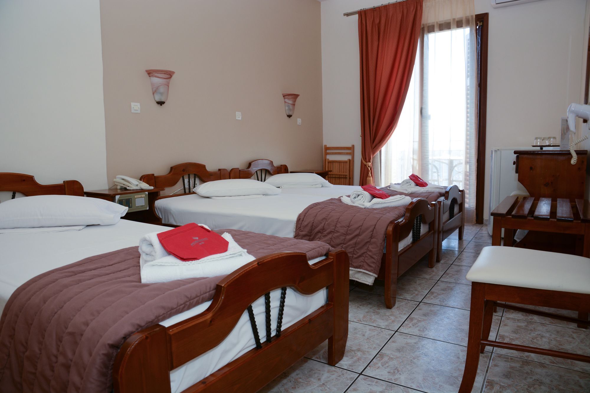 Poseidonio Hotel Тинос Екстериор снимка