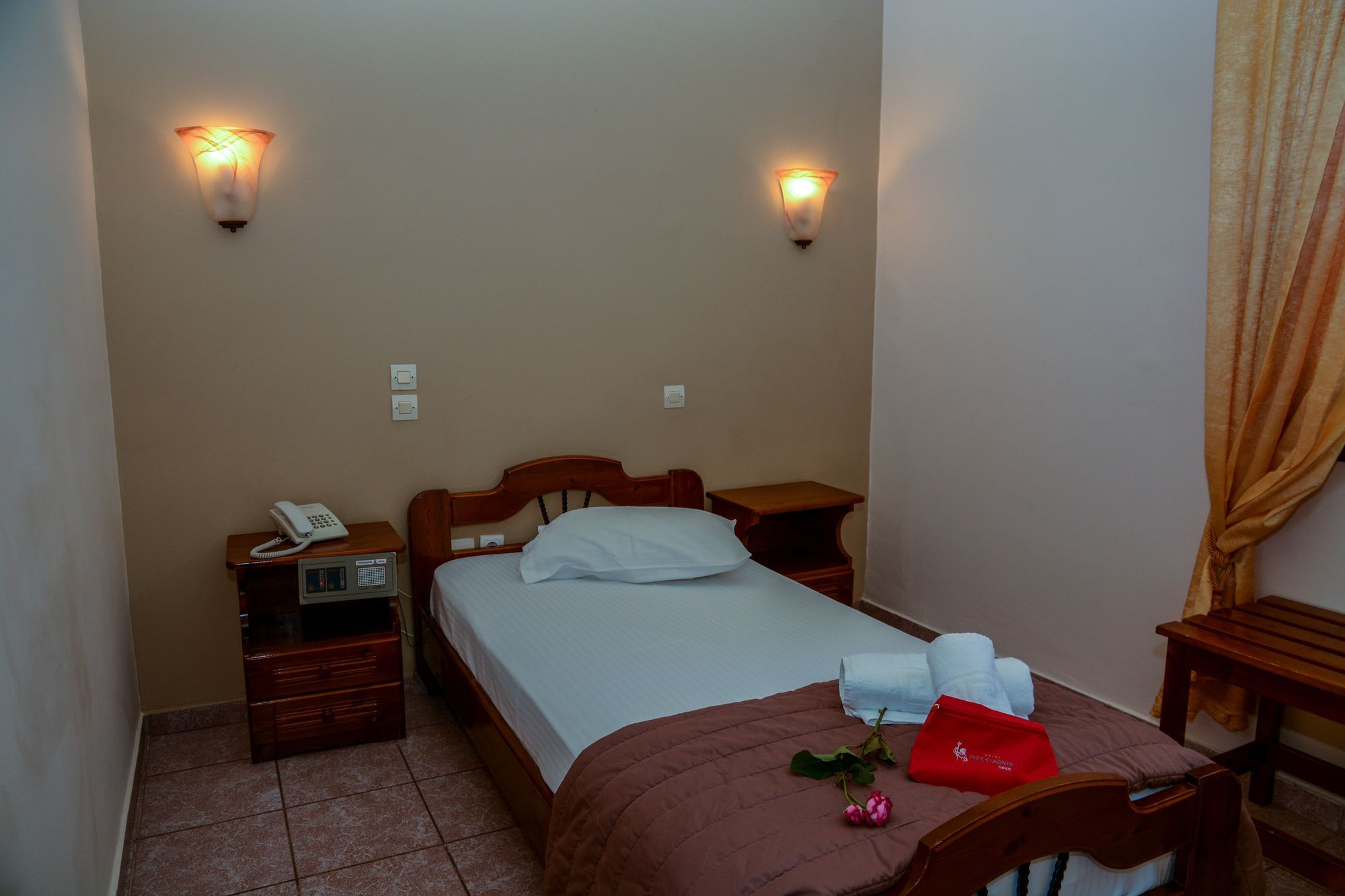 Poseidonio Hotel Тинос Екстериор снимка