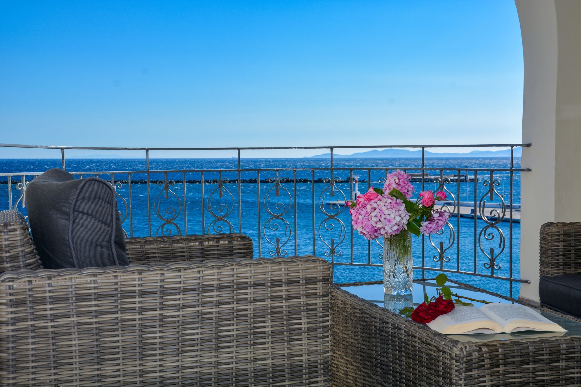 Poseidonio Hotel Тинос Екстериор снимка