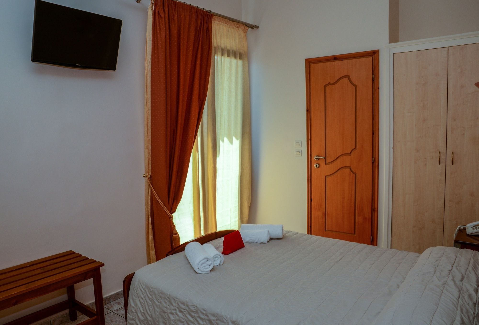 Poseidonio Hotel Тинос Екстериор снимка